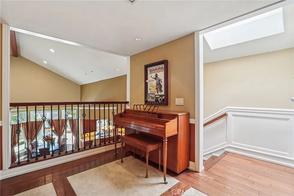 1951 Scarborough Lane San Dimas, CA 91773
