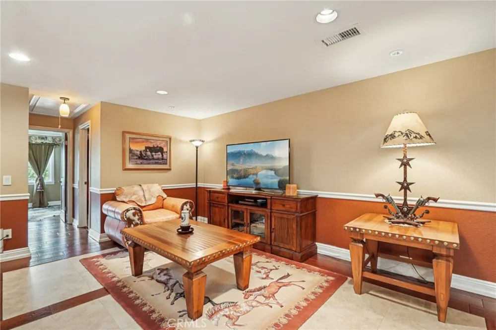 1951 Scarborough Lane San Dimas, CA 91773