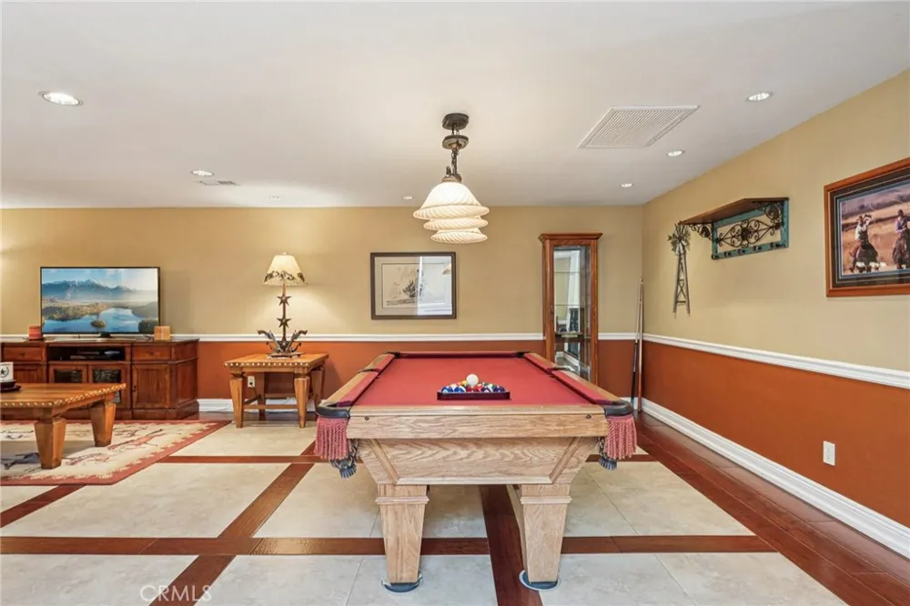 1951 Scarborough Lane San Dimas, CA 91773