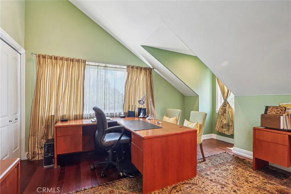 1951 Scarborough Lane San Dimas, CA 91773