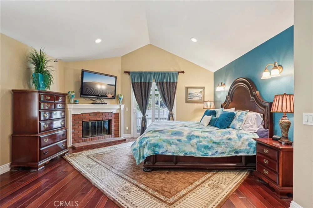 1951 Scarborough Lane San Dimas, CA 91773