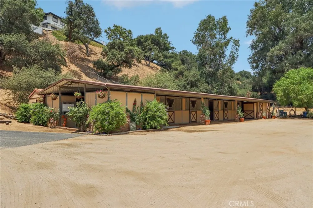 1951 Scarborough Lane San Dimas, CA 91773