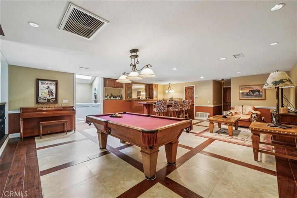 1951 Scarborough Lane San Dimas, CA 91773