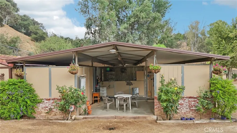 1951 Scarborough Lane San Dimas, CA 91773