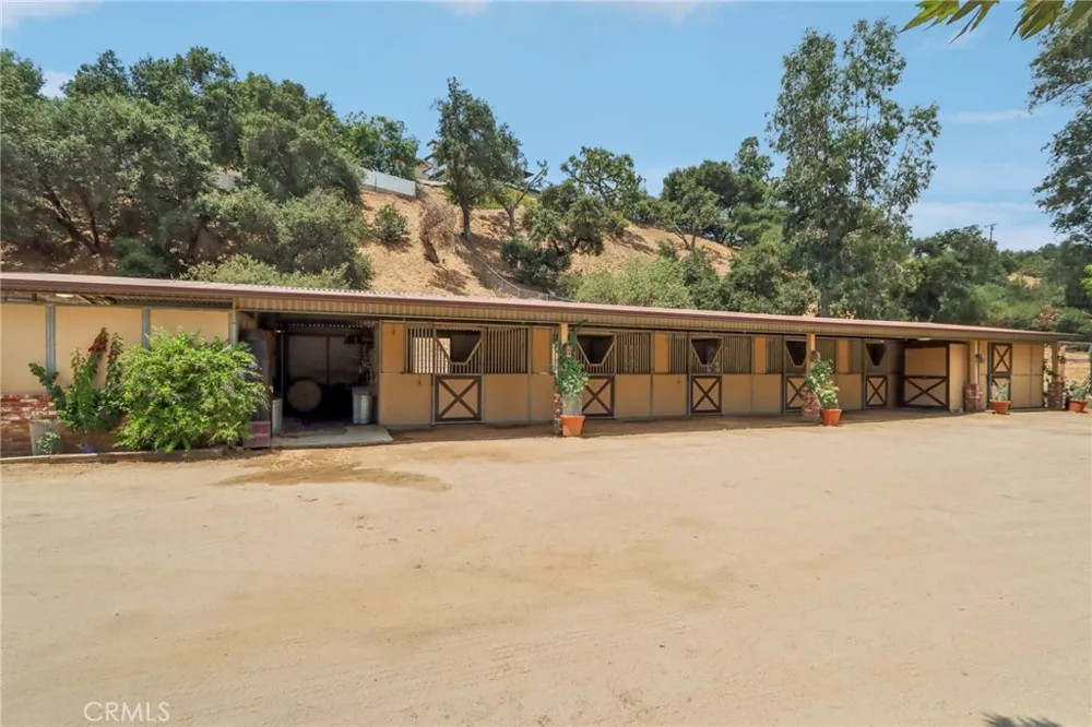 1951 Scarborough Lane San Dimas, CA 91773