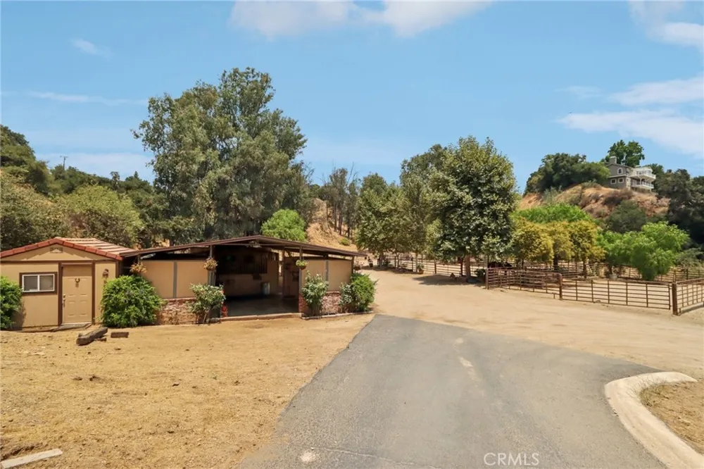 1951 Scarborough Lane San Dimas, CA 91773
