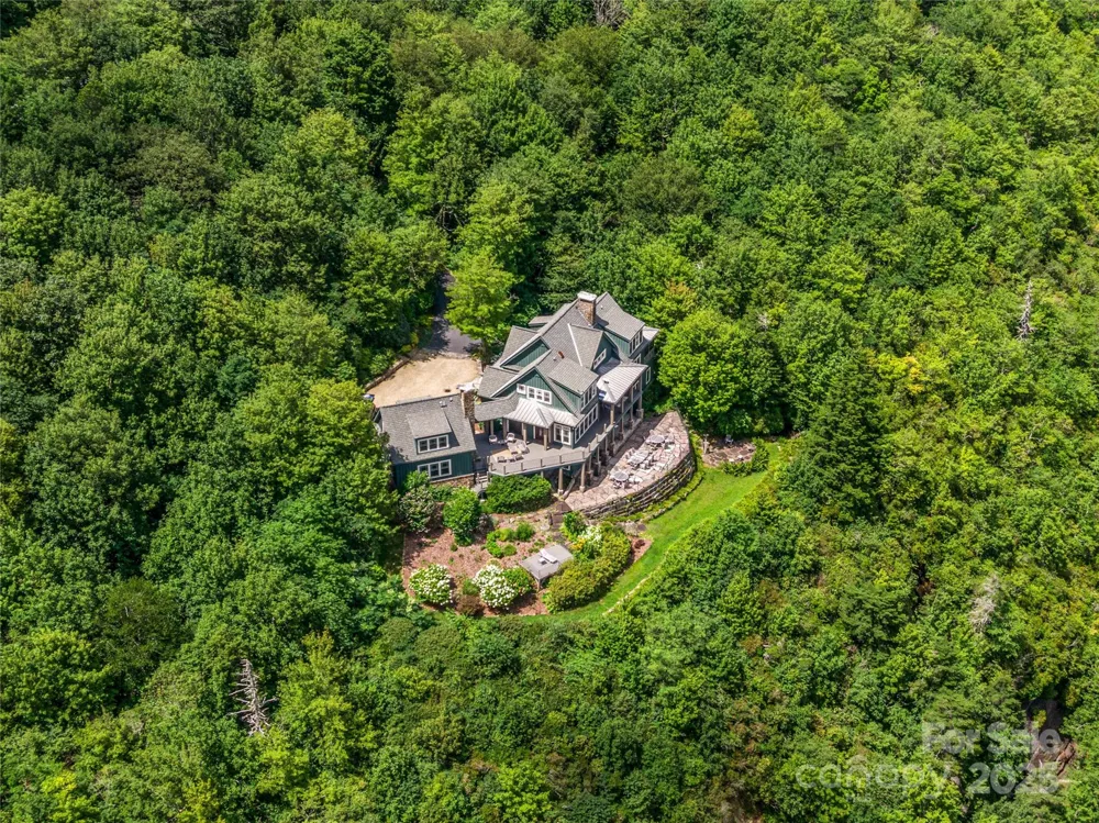 770 Meadow Ridge Drive Lake Toxaway, NC 28747