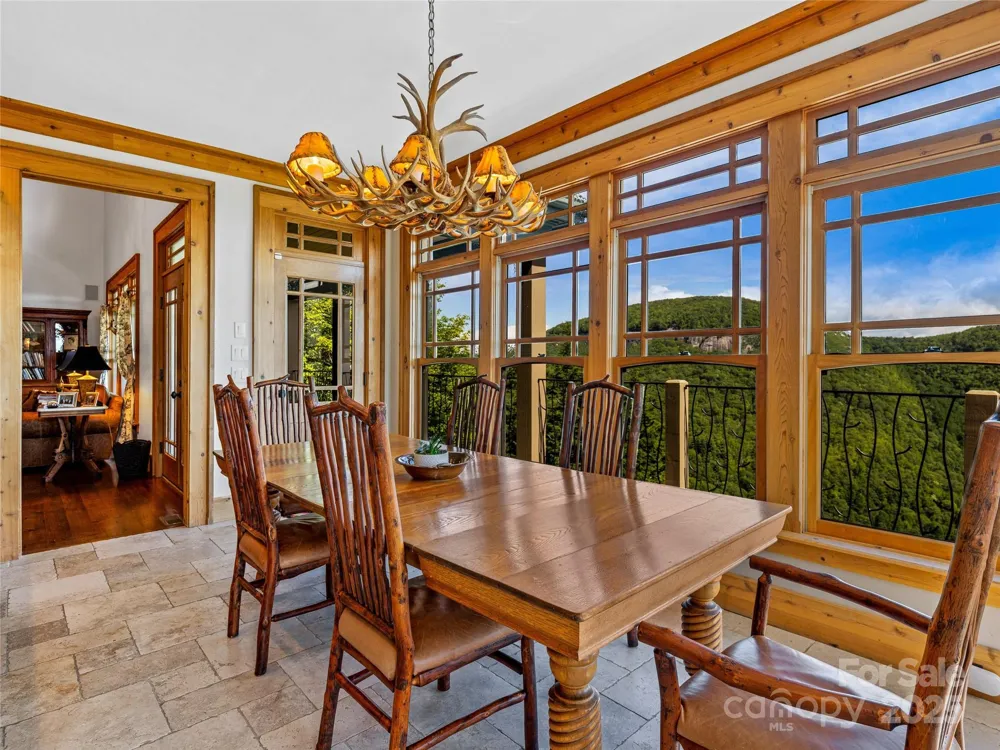 770 Meadow Ridge Drive Lake Toxaway, NC 28747