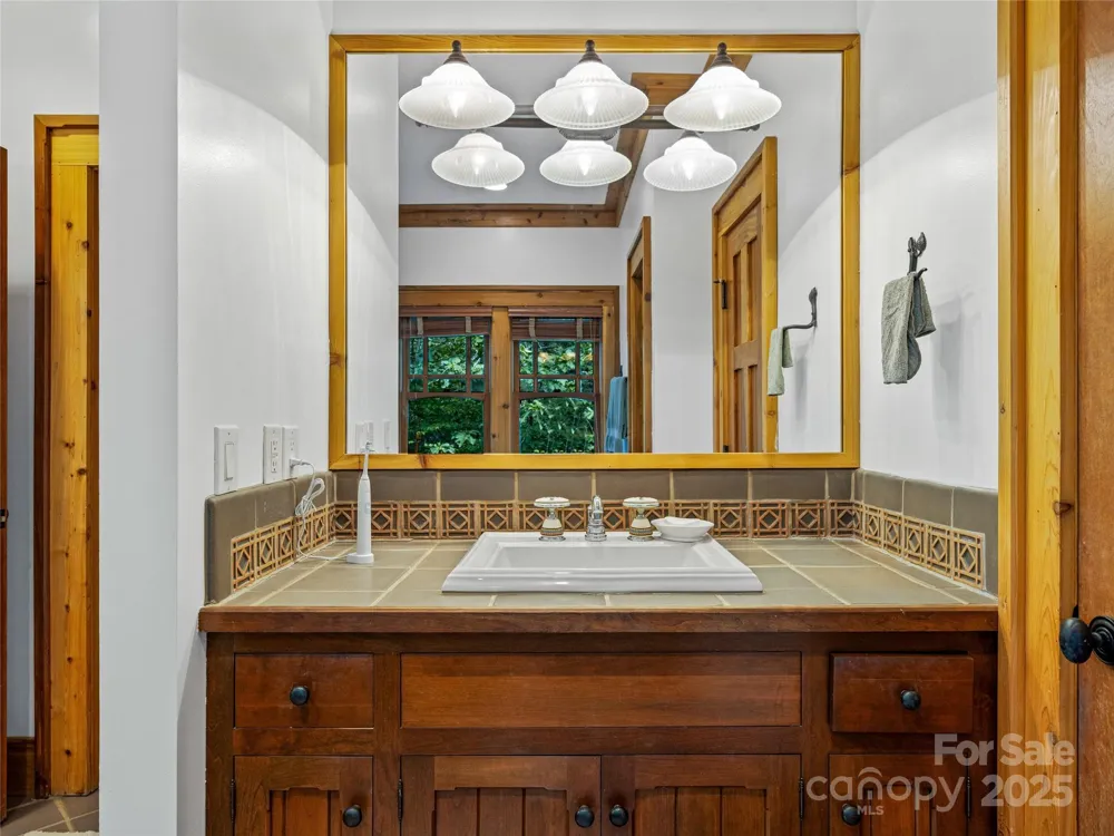 770 Meadow Ridge Drive Lake Toxaway, NC 28747