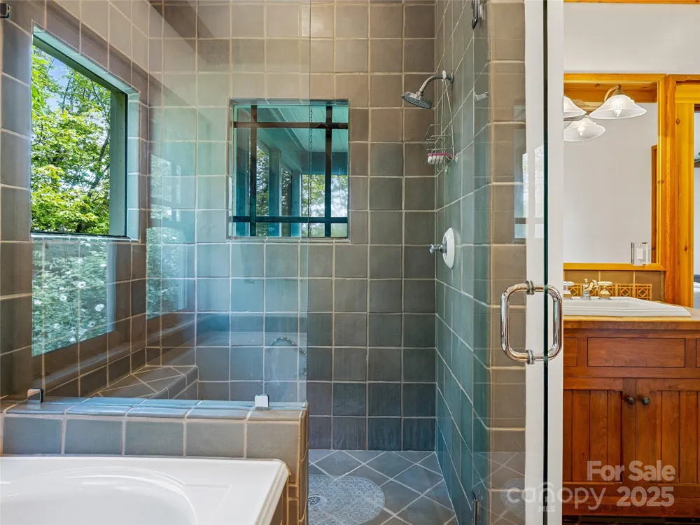 770 Meadow Ridge Drive Lake Toxaway, NC 28747