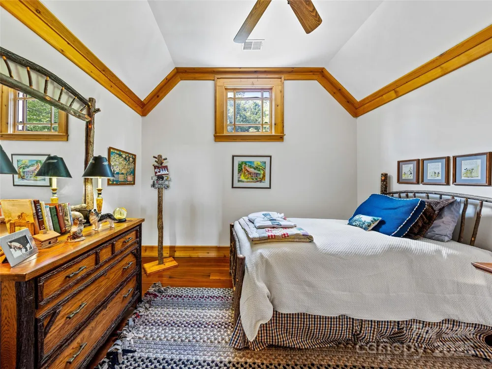 770 Meadow Ridge Drive Lake Toxaway, NC 28747