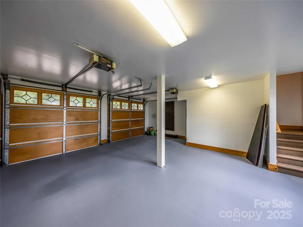 770 Meadow Ridge Drive Lake Toxaway, NC 28747