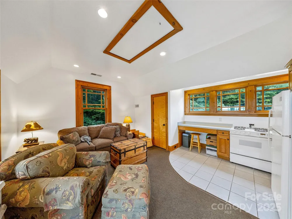 770 Meadow Ridge Drive Lake Toxaway, NC 28747