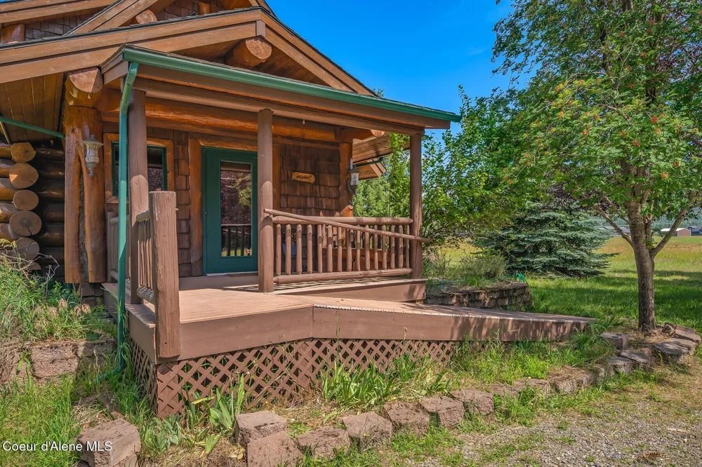 158 W Mountainview Road Moyie Springs, ID 83845