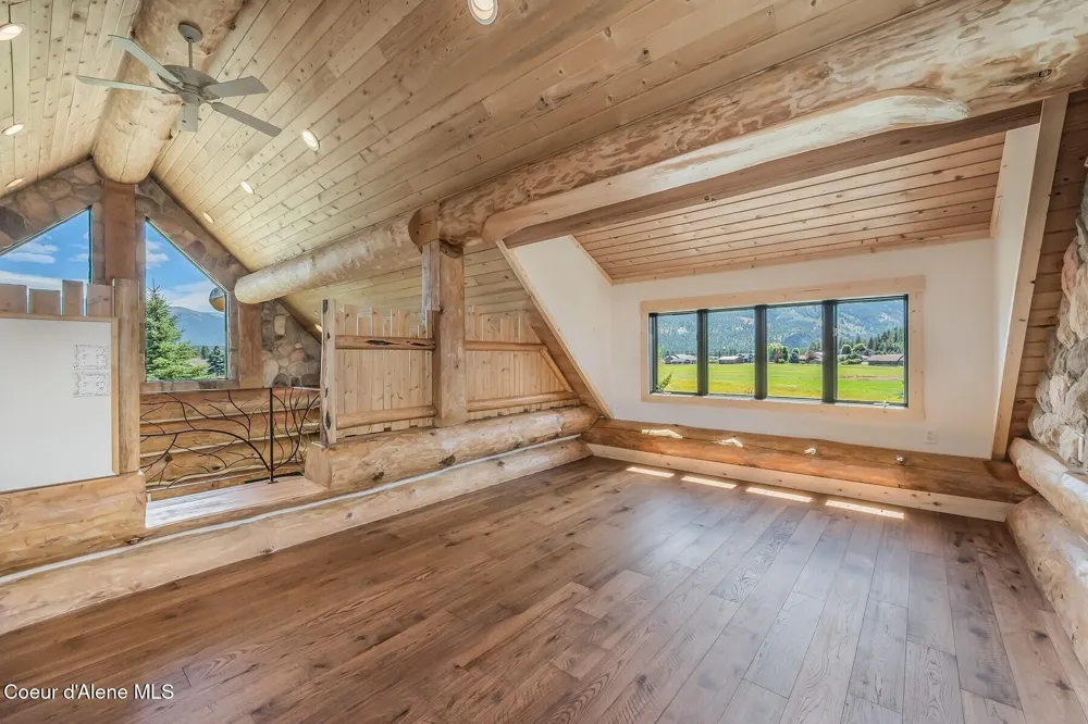 158 W Mountainview Road Moyie Springs, ID 83845
