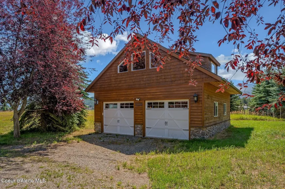 158 W Mountainview Road Moyie Springs, ID 83845