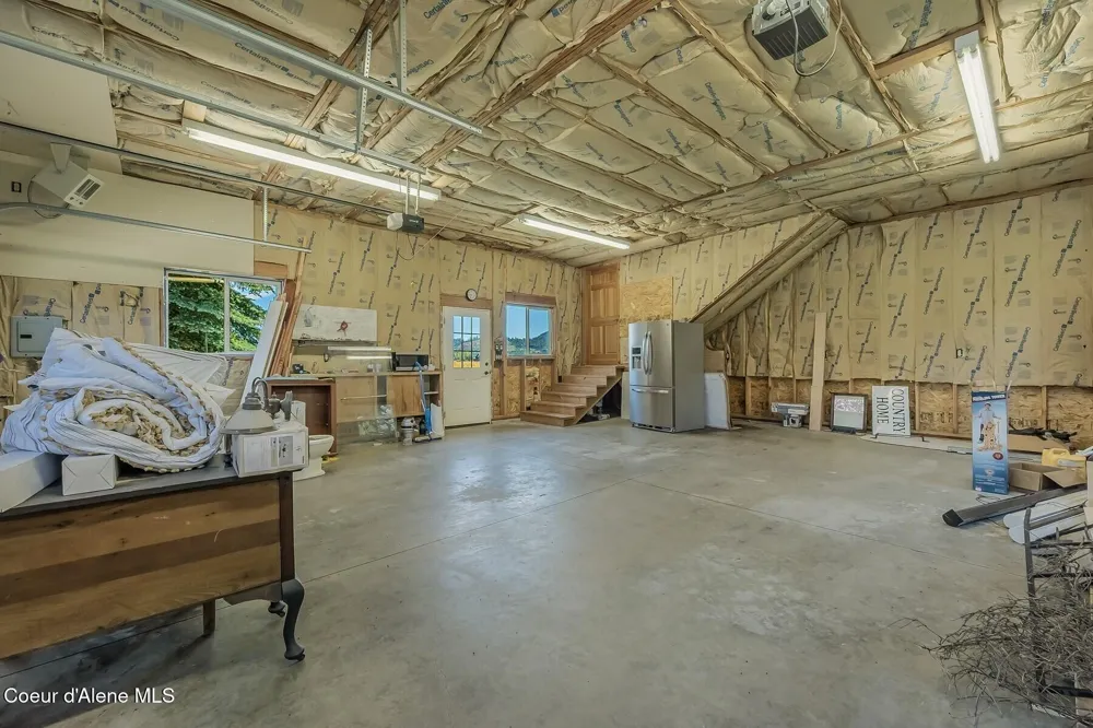 158 W Mountainview Road Moyie Springs, ID 83845