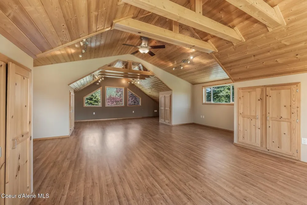 158 W Mountainview Road Moyie Springs, ID 83845