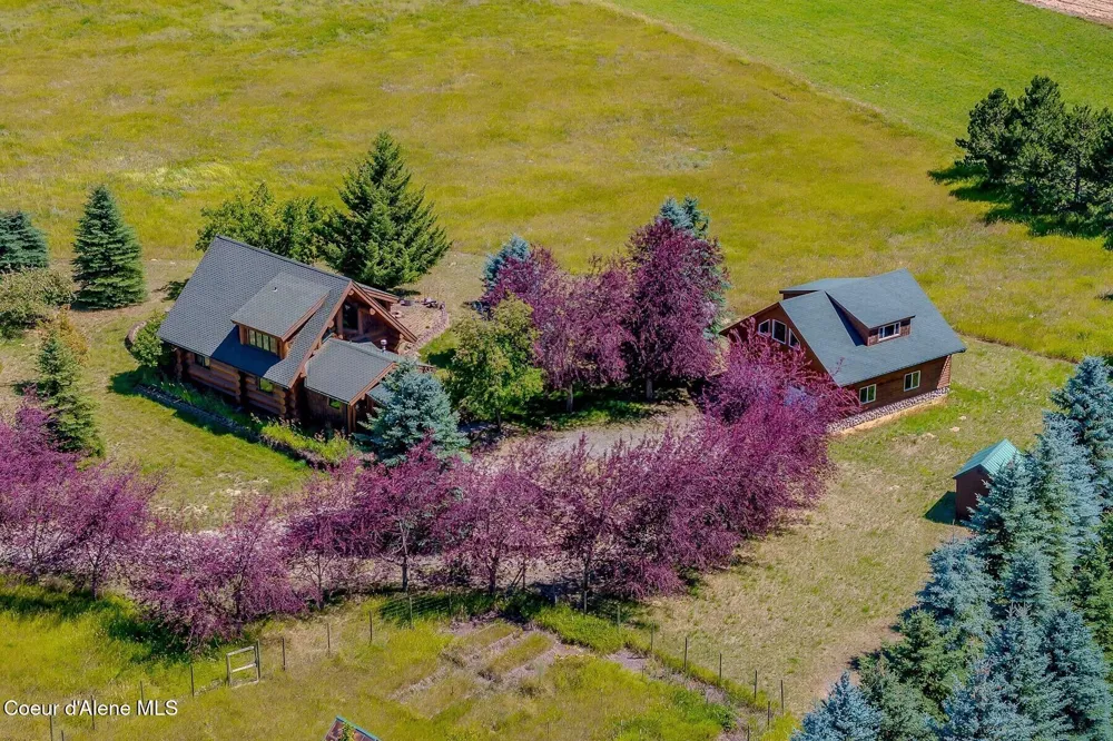 158 W Mountainview Road Moyie Springs, ID 83845