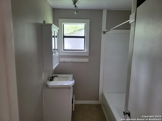 197 Mustang Prairie Lea, TX 78661