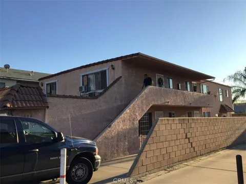 1000 Glenoaks Boulevard