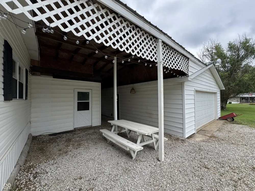 3514 W Mill Creek Drive Kingman, IN 47952