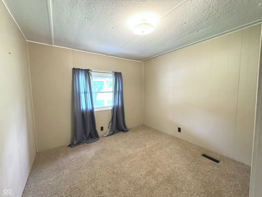 3514 W Mill Creek Drive Kingman, IN 47952