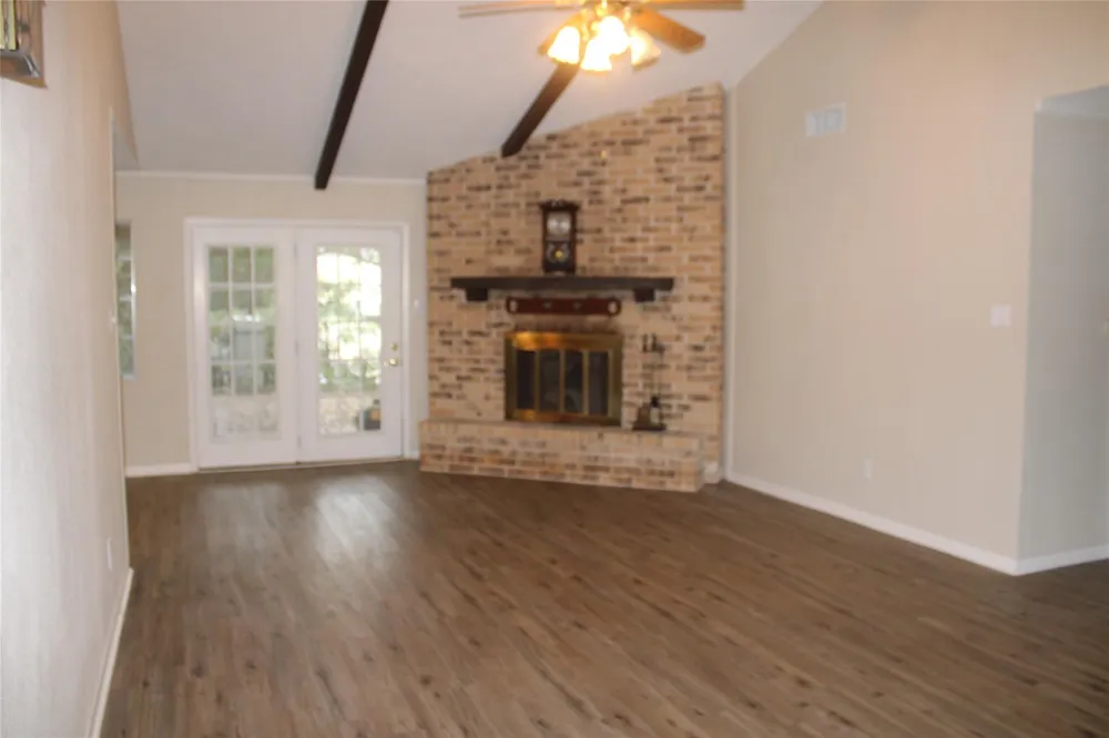 708 1st Street Winnie, TX 77665