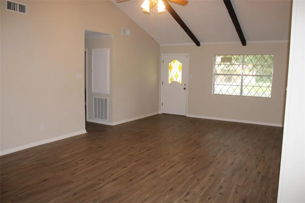 708 1st Street Winnie, TX 77665