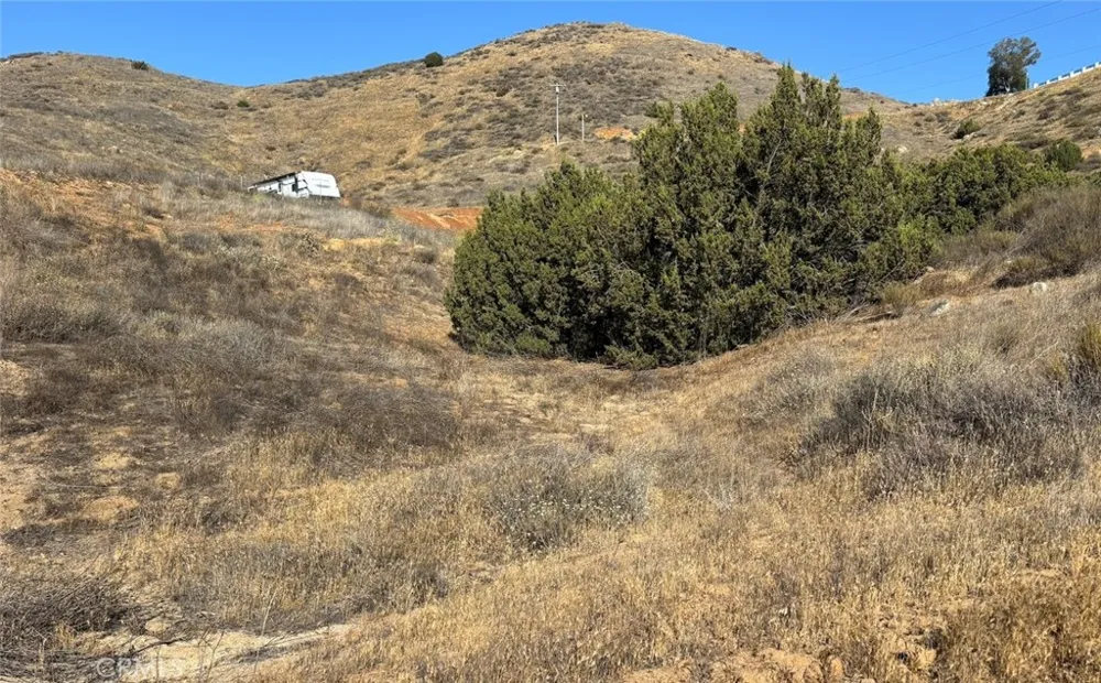 Niro Road Perris, CA 92570