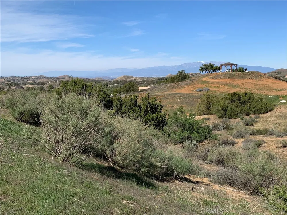 Niro Road Perris, CA 92570