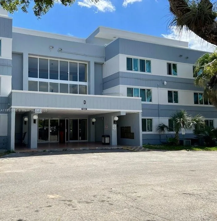 14820 Naranja Lakes Blvd #D2N Homestead, FL 33032