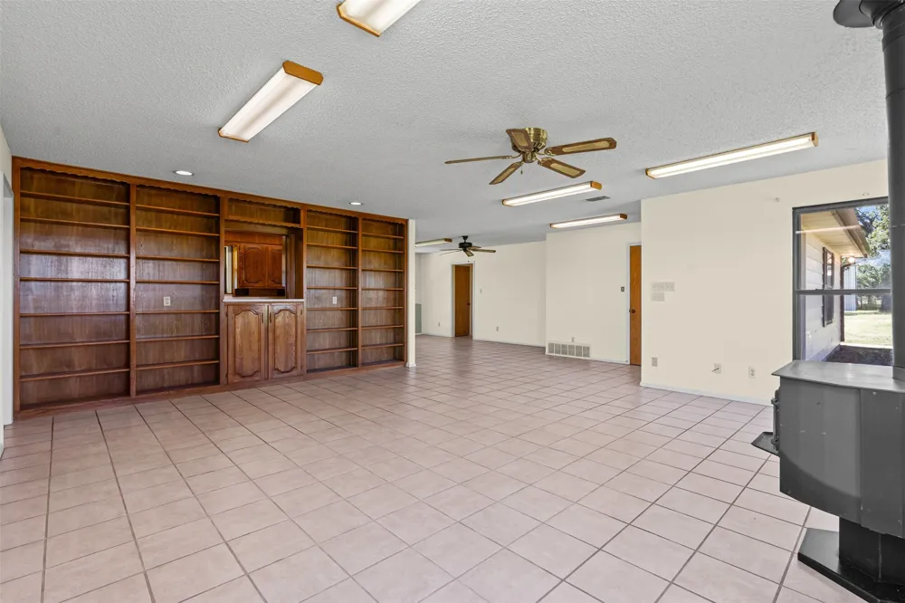 237 Hcr 1444 Blum, TX 76627