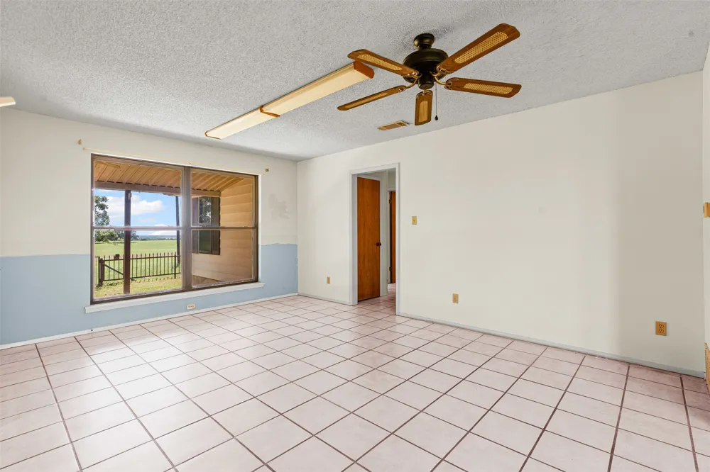 237 Hcr 1444 Blum, TX 76627