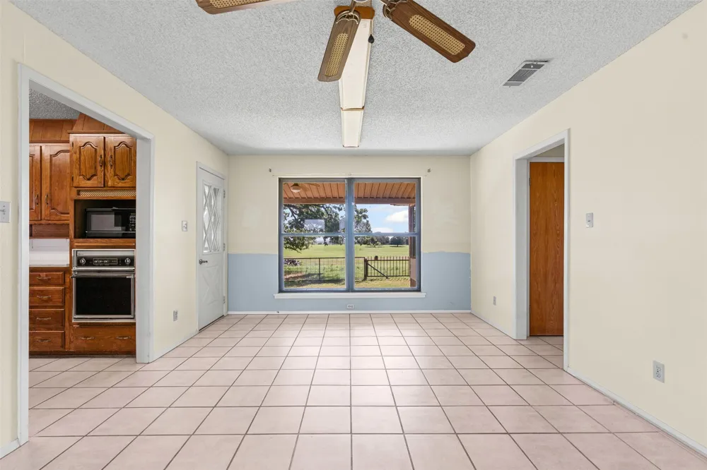 237 Hcr 1444 Blum, TX 76627