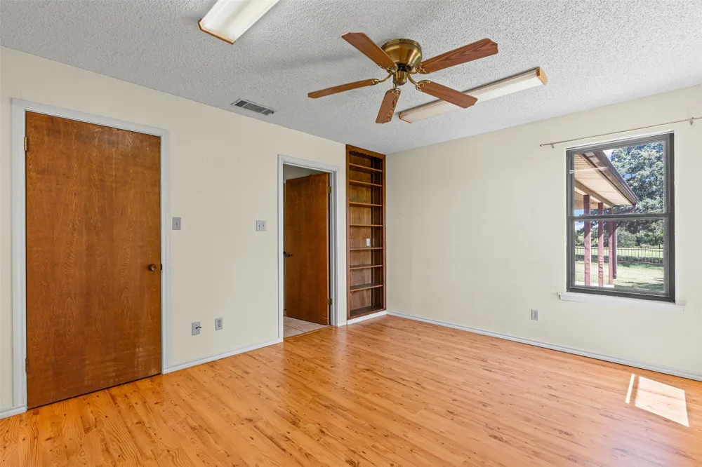 237 Hcr 1444 Blum, TX 76627