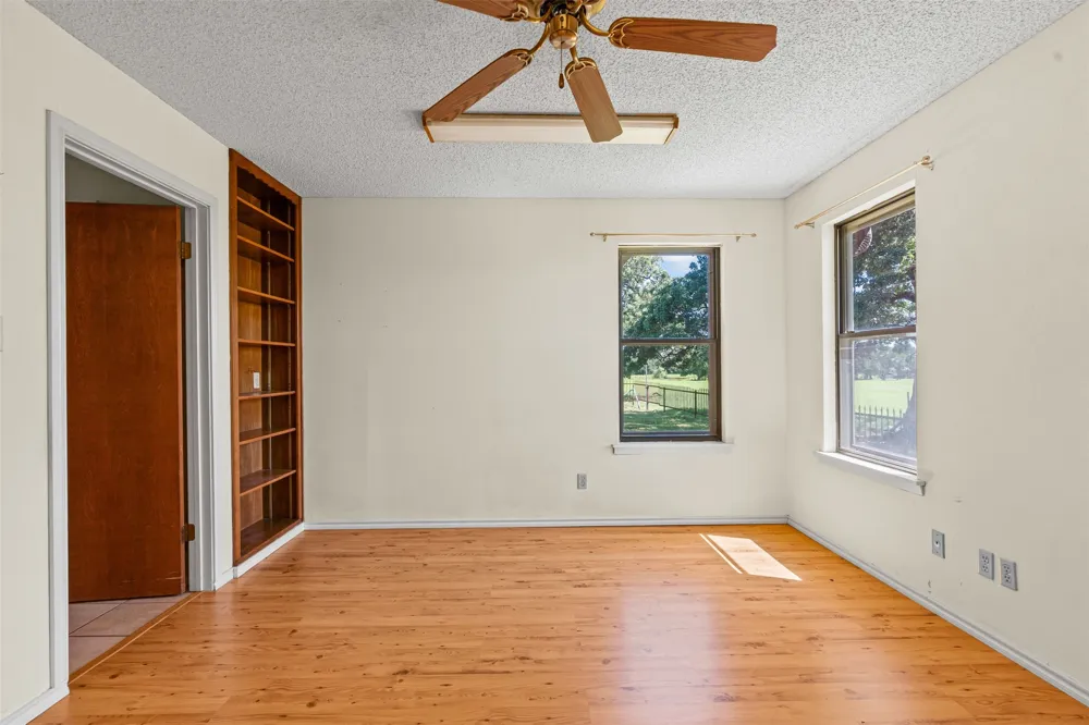 237 Hcr 1444 Blum, TX 76627