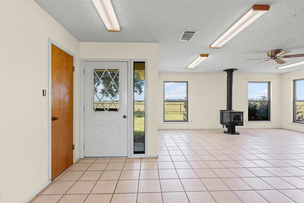237 Hcr 1444 Blum, TX 76627