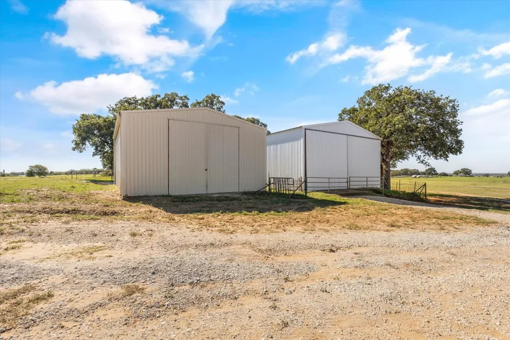 237 Hcr 1444 Blum, TX 76627