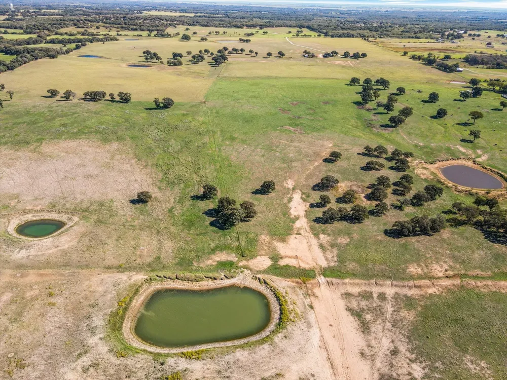 237 Hcr 1444 Blum, TX 76627