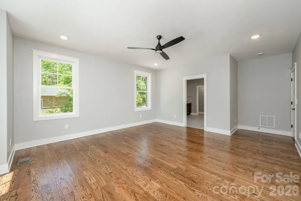 634 Hollybrook Drive Flat Rock, NC 28731