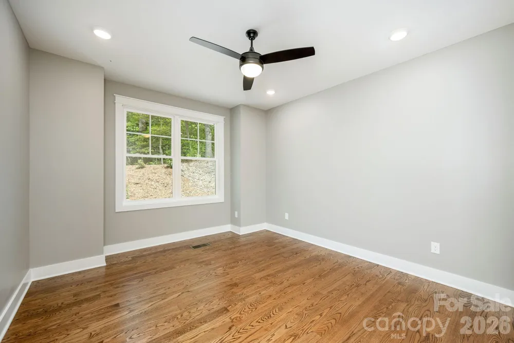 634 Hollybrook Drive Flat Rock, NC 28731