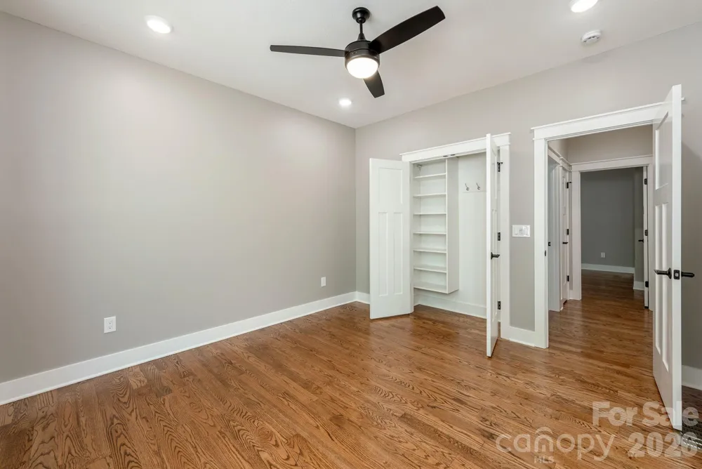 634 Hollybrook Drive Flat Rock, NC 28731