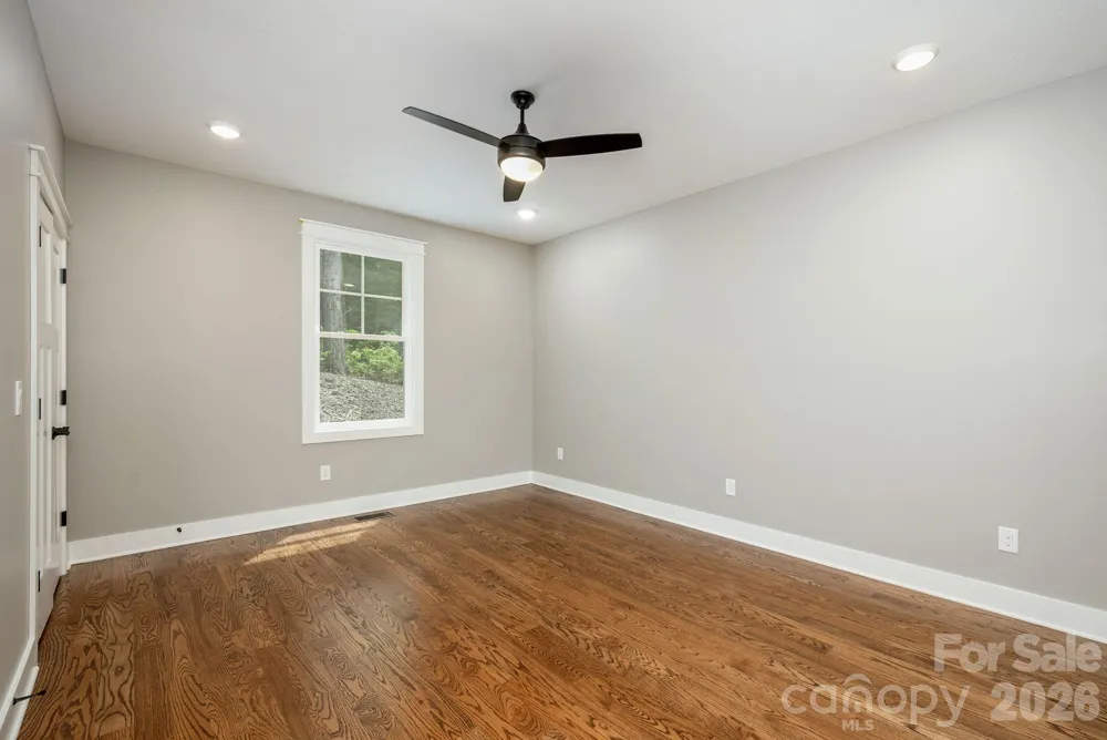 634 Hollybrook Drive Flat Rock, NC 28731