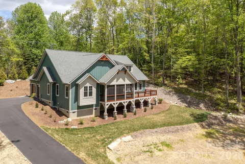 634 Hollybrook Drive
