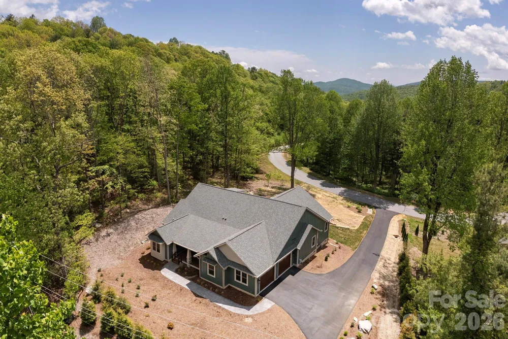 634 Hollybrook Drive Flat Rock, NC 28731