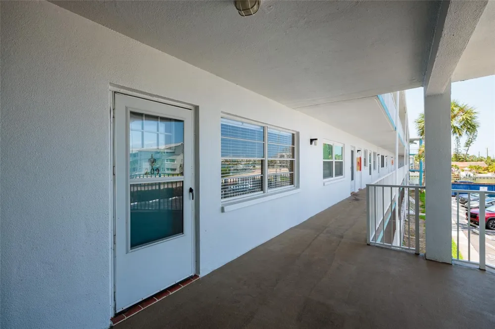 1893 SHORE DRIVE S #209 South Pasadena, FL 33707