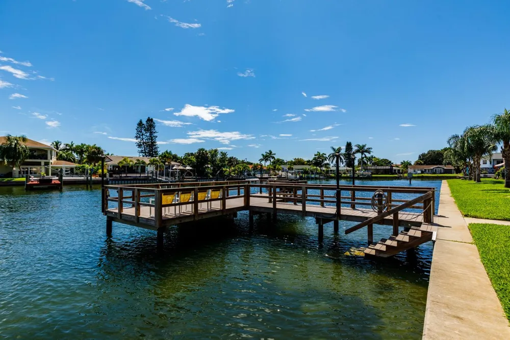1893 SHORE DRIVE S #209 South Pasadena, FL 33707