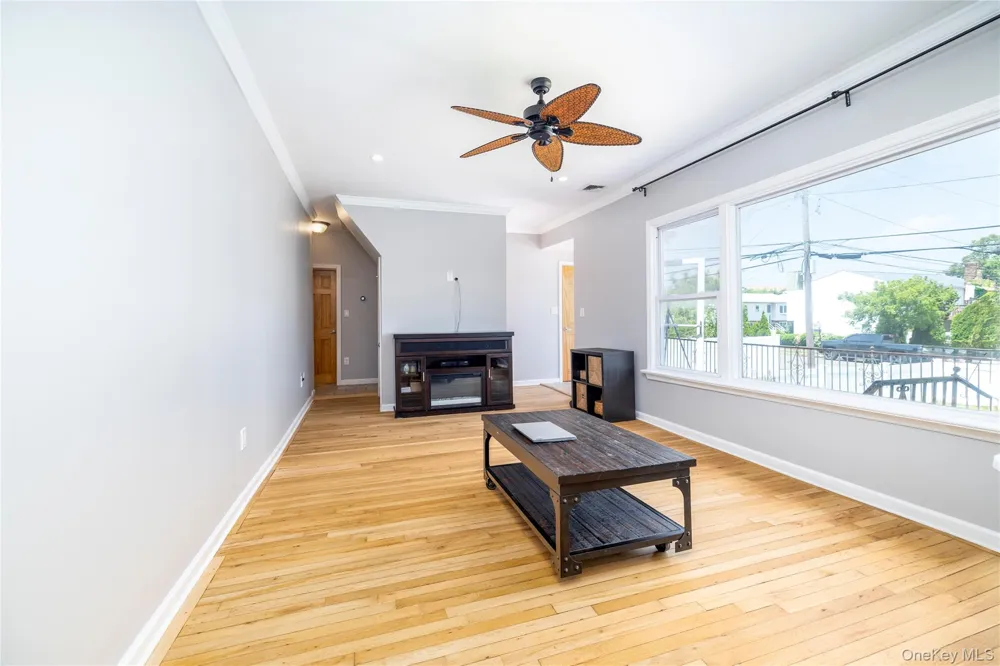49 Barnes Street Long Beach, NY 11561