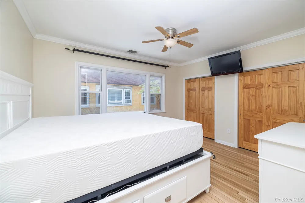 49 Barnes Street Long Beach, NY 11561